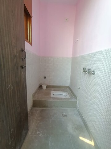 Bathroom in 1 BHK Builder Floor at Khirki Extension – for Rent