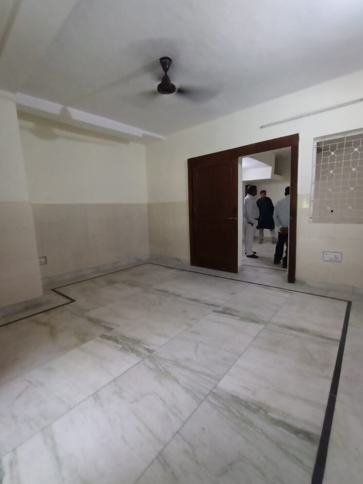 Room, khirki extension 1 Bedroom 50 Sq.Yd. Builder Floor In Khirki Extension Delhi 8690086