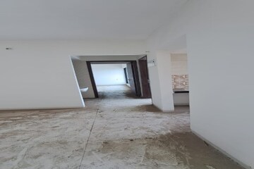 Room in 2 BHK Apartment at Kopar Khairane – for Sale