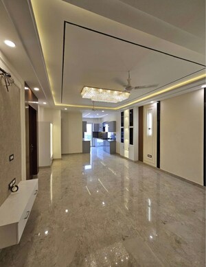 Kitchen in 3 BHK Builder Floor at BPTP Floors, Sector 70 – for Sale