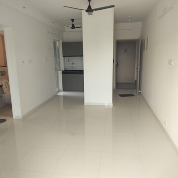 Room in 2 BHK Apartment at Godrej Hillside, Mahalunge – for Rent