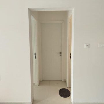 Room in 2 BHK Apartment at Godrej Hillside, Mahalunge – for Rent