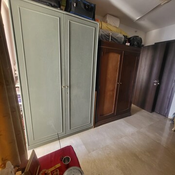 Furnished Amenities in 3 BHK Apartment at The Park Residency Andheri, Andheri West – for Rent