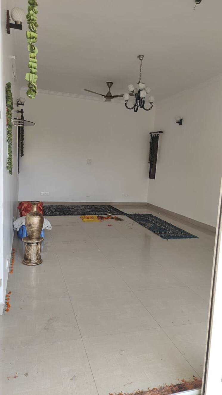 Room, garhi 2 Bedroom 600 Sq.Ft. Builder Floor In Garhi Delhi 8690285