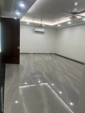 Room in 2 BHK Builder Floor at Palam Vihar – for Sale