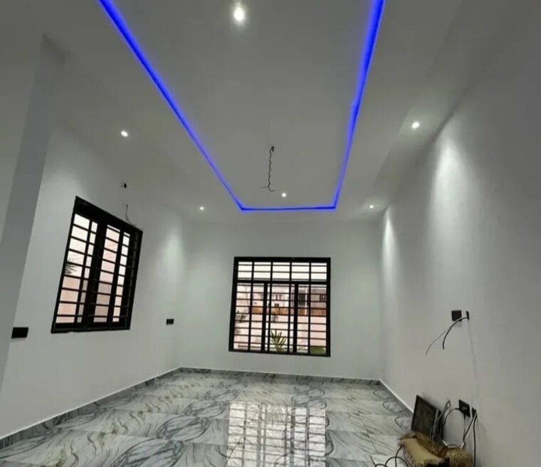 undefined, sector 33 4 Bedroom 4050 Sq.Ft. Builder Floor In Sector 33 Faridabad 8690346