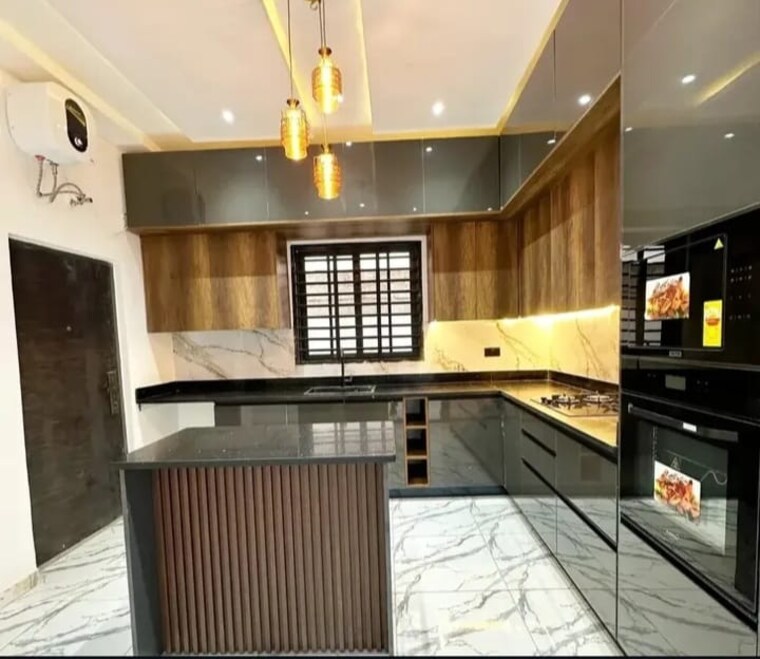 Kitchen, sector 33 4 Bedroom 4050 Sq.Ft. Builder Floor In Sector 33 Faridabad 8690346