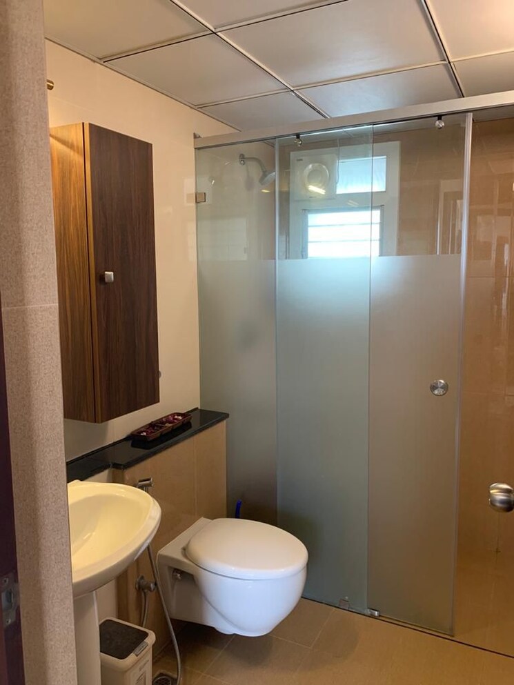 Bathroom, purva-palm-beach 3 Bedroom 1676 Sq.Ft. Apartment In Hennur Road Bangalore 8690377