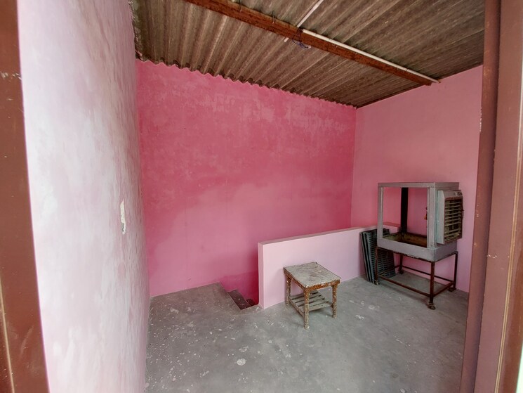 Room, dholewal 4 Bedroom 140 Sq.Yd. Independent House In Dholewal Ludhiana 8690334