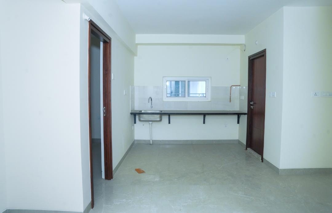 2 BHK Apartment For Sale in Hallmark Sunnyside