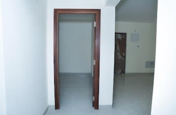 Room in 2 BHK Apartment at Hallmark Sunnyside, Manchirevula – for Sale