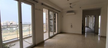 Room in 3 BHK Apartment at Conscient Heritage Max, Sector 102 – for Rent