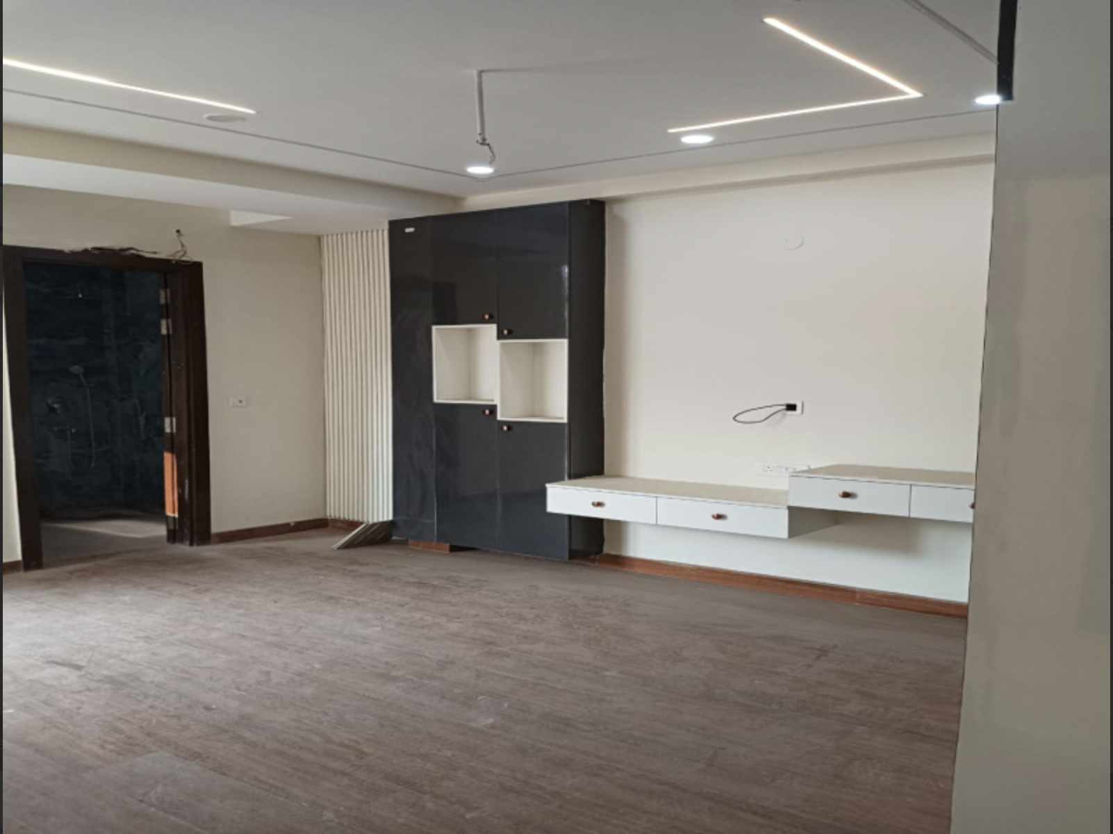 2 BHK + Pooja Room,Servant Room,Study Room,Extra Room Builder Floor For Rent in Sector 37