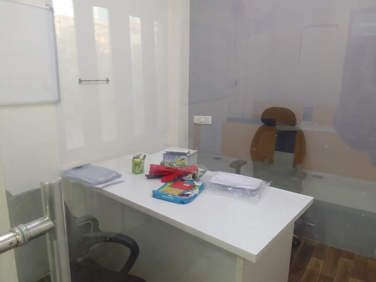 Team Area, sector 4 Commercial Office Space 3000 Sq.Ft. In Sector 4 Noida 8690408