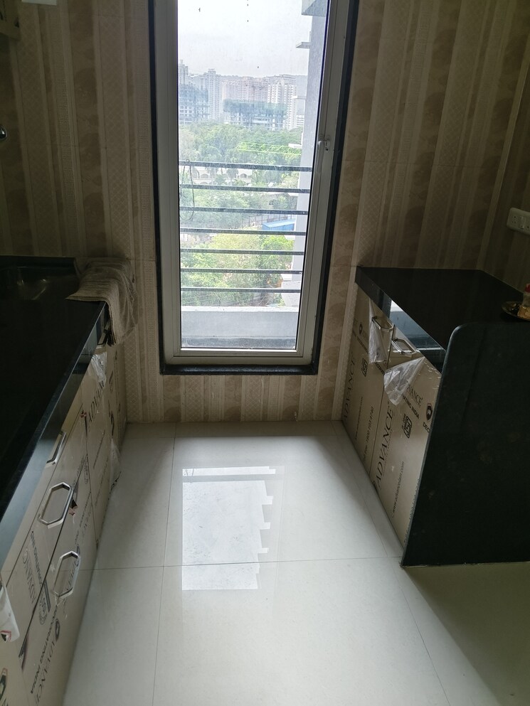 Balcony, sheth-zuri 2 Bedroom 800 Sq.Ft. Apartment In Laxmi Nagar Thane 8690411