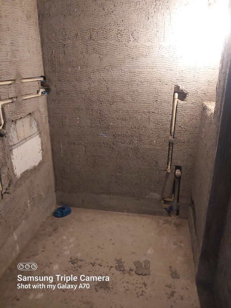 Bathroom, daulat-shirin-chs 1 Bedroom 476 Sq.Ft. Apartment In Colaba Mumbai 8690400