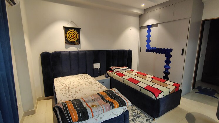 Bedroom, maya-green-lotus-saksham 4 Bedroom 2806 Sq.Ft. Apartment In International Airport Road Zirakpur 8690416