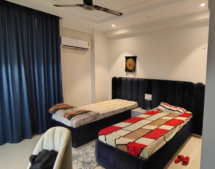 Bedroom, maya-green-lotus-saksham 4 Bedroom 2806 Sq.Ft. Apartment In International Airport Road Zirakpur 8690416