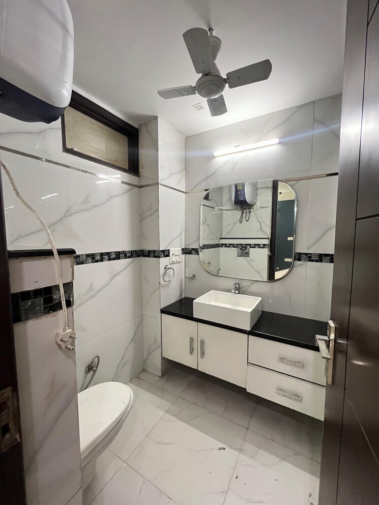 Kitchen, kalkaji 4 Bedroom 350 Sq.Yd. Builder Floor In Kalkaji Delhi 8690453