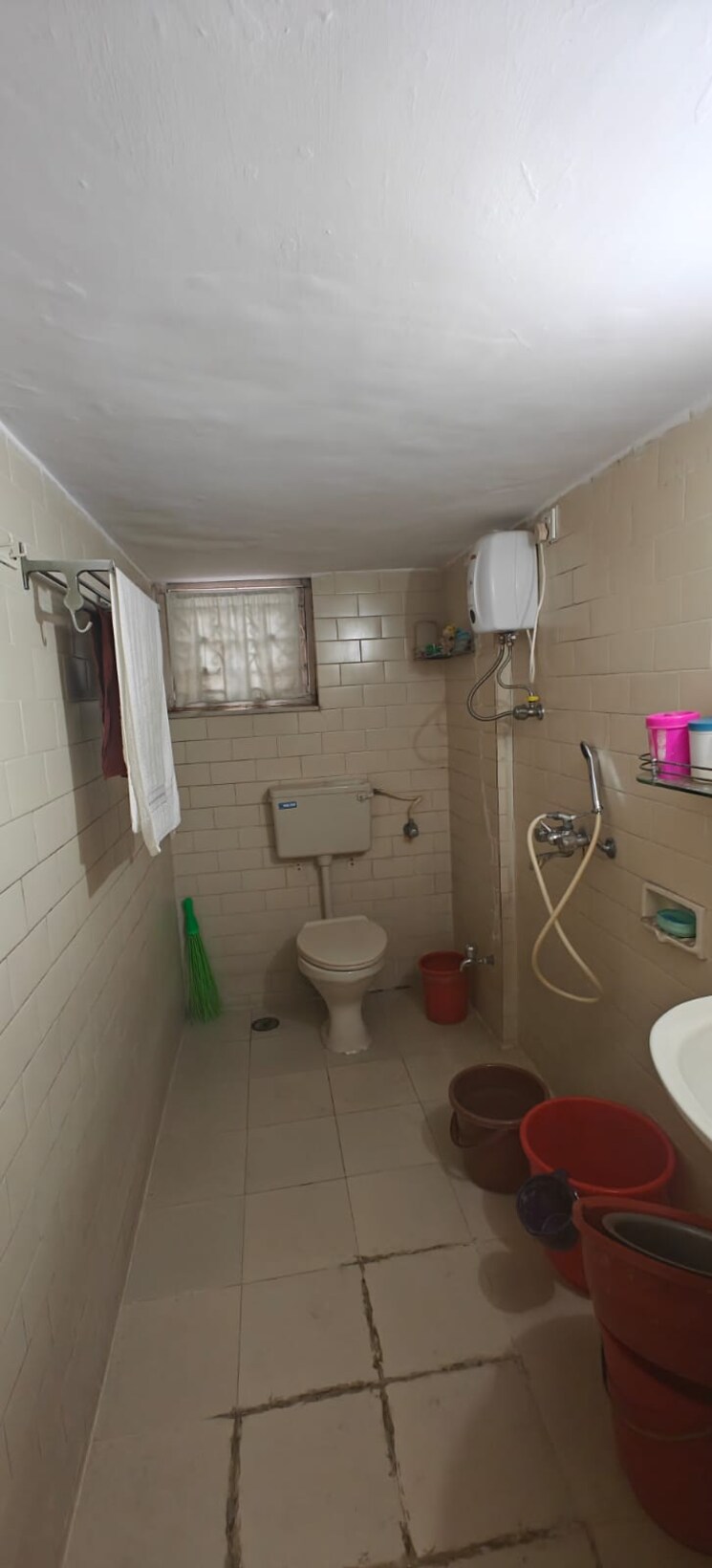 Bathroom, divyang-apartment 1 Bedroom 600 Sq.Ft. Apartment In Azad Nagar Colaba Mumbai 8690457