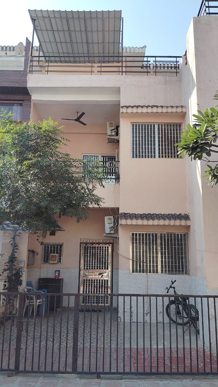 Exterior View, gnda-flats  121 Sq.Mt. Plot In Zeta I Greater Noida Greater Noida 8690542