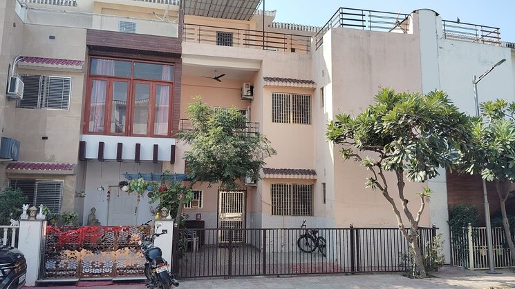 Exterior View, gnda-flats  121 Sq.Mt. Plot In Zeta I Greater Noida Greater Noida 8690542