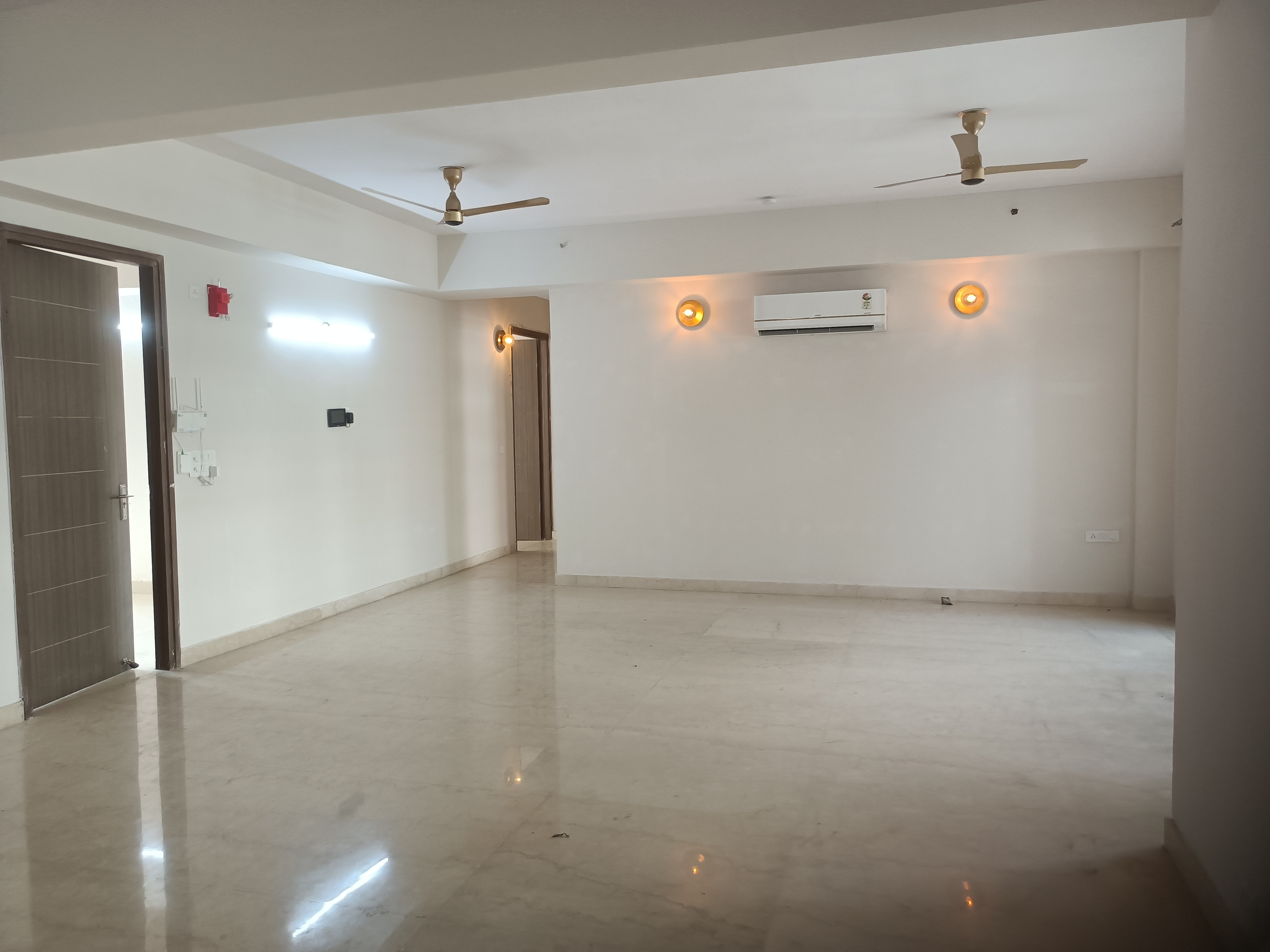 4 BHK + Pooja Room,Servant Room,Study Room,Extra Room 4800 Sq.Ft. Apartment in Parx Laureate