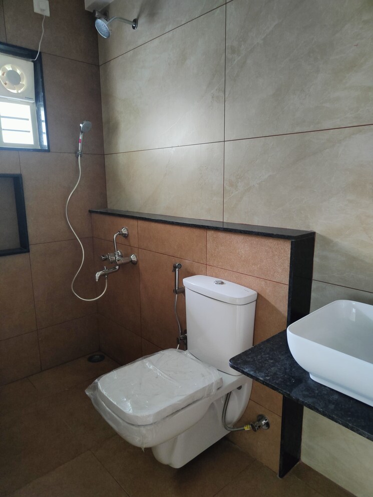 Bathroom, hsr layout 2 Bedroom 1100 Sq.Ft. Builder Floor In Hsr Layout Bangalore 8690587