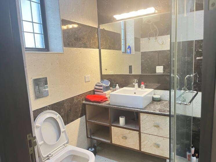 Master Bedroom, hauz khas 3 Bedroom 250 Sq.Yd. Builder Floor In Hauz Khas Delhi 8690597