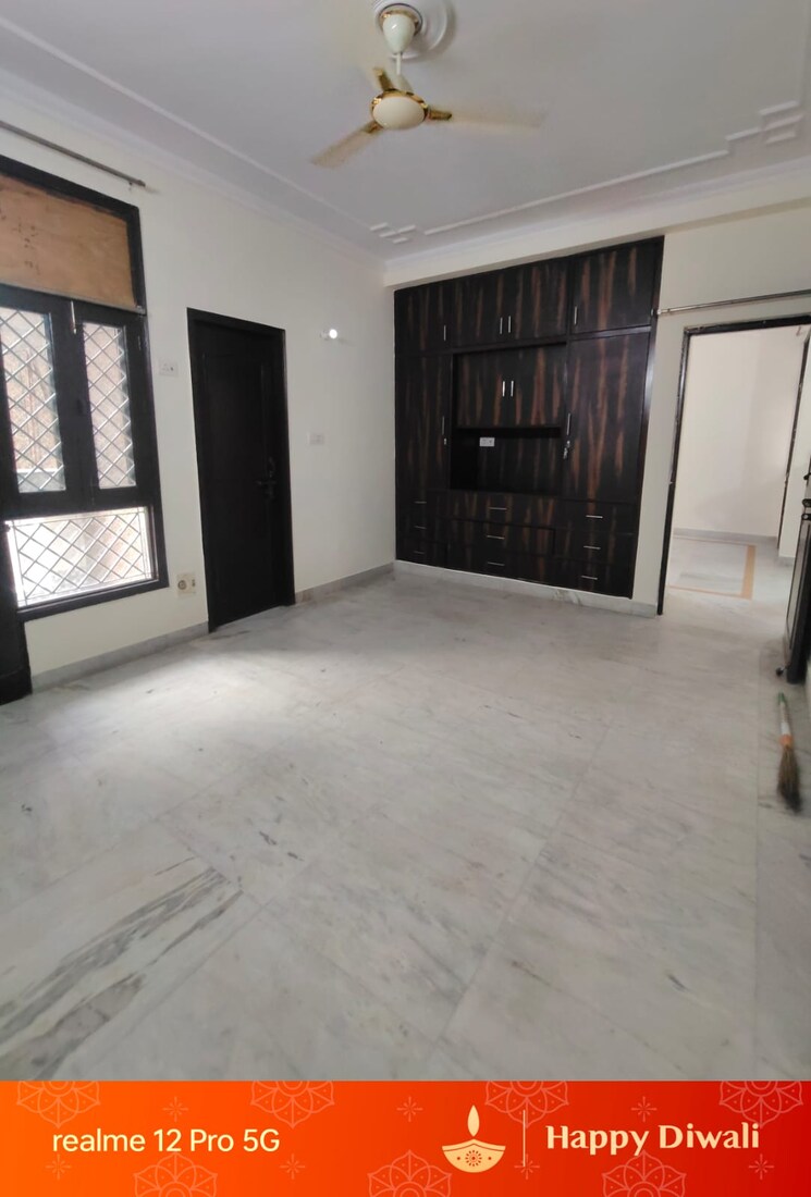 Room, rwa-apartments-sector-47 3 Bedroom 300 Sq.Yd. Independent House In Sector 47 Noida 8690608