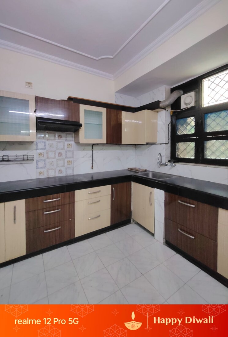 Kitchen, rwa-apartments-sector-47 3 Bedroom 300 Sq.Yd. Independent House In Sector 47 Noida 8690608