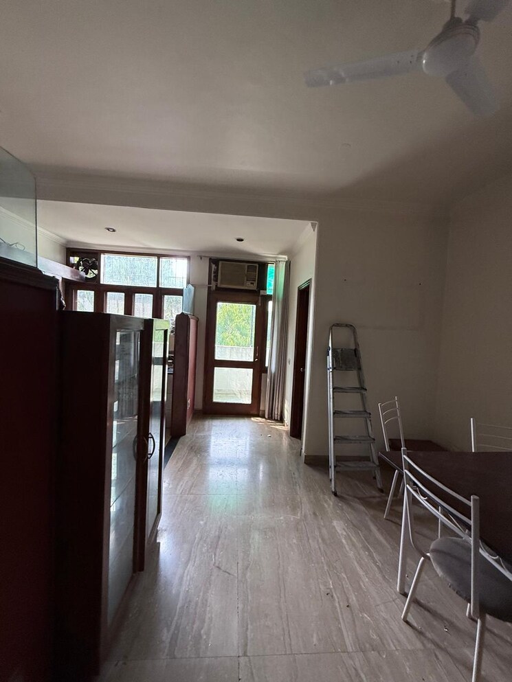 undefined, gulmohar park 3 Bedroom 200 Sq.Yd. Builder Floor In Gulmohar Park Delhi 8690668