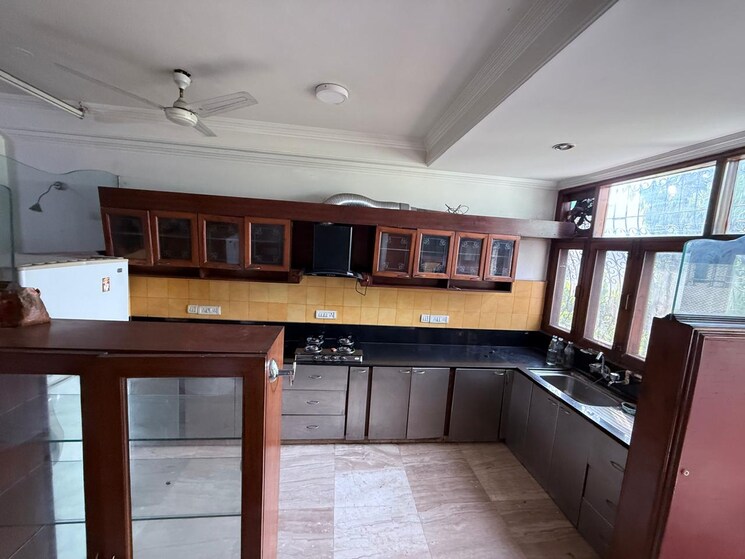 Kitchen, gulmohar park 3 Bedroom 200 Sq.Yd. Builder Floor In Gulmohar Park Delhi 8690668