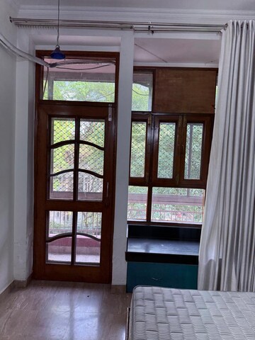 Room in 3 BHK Builder Floor at Gulmohar Park – for Rent