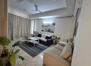 Master Bedroom in 5 BHK Apartment at SS Linden, Sector 84 – for Rent