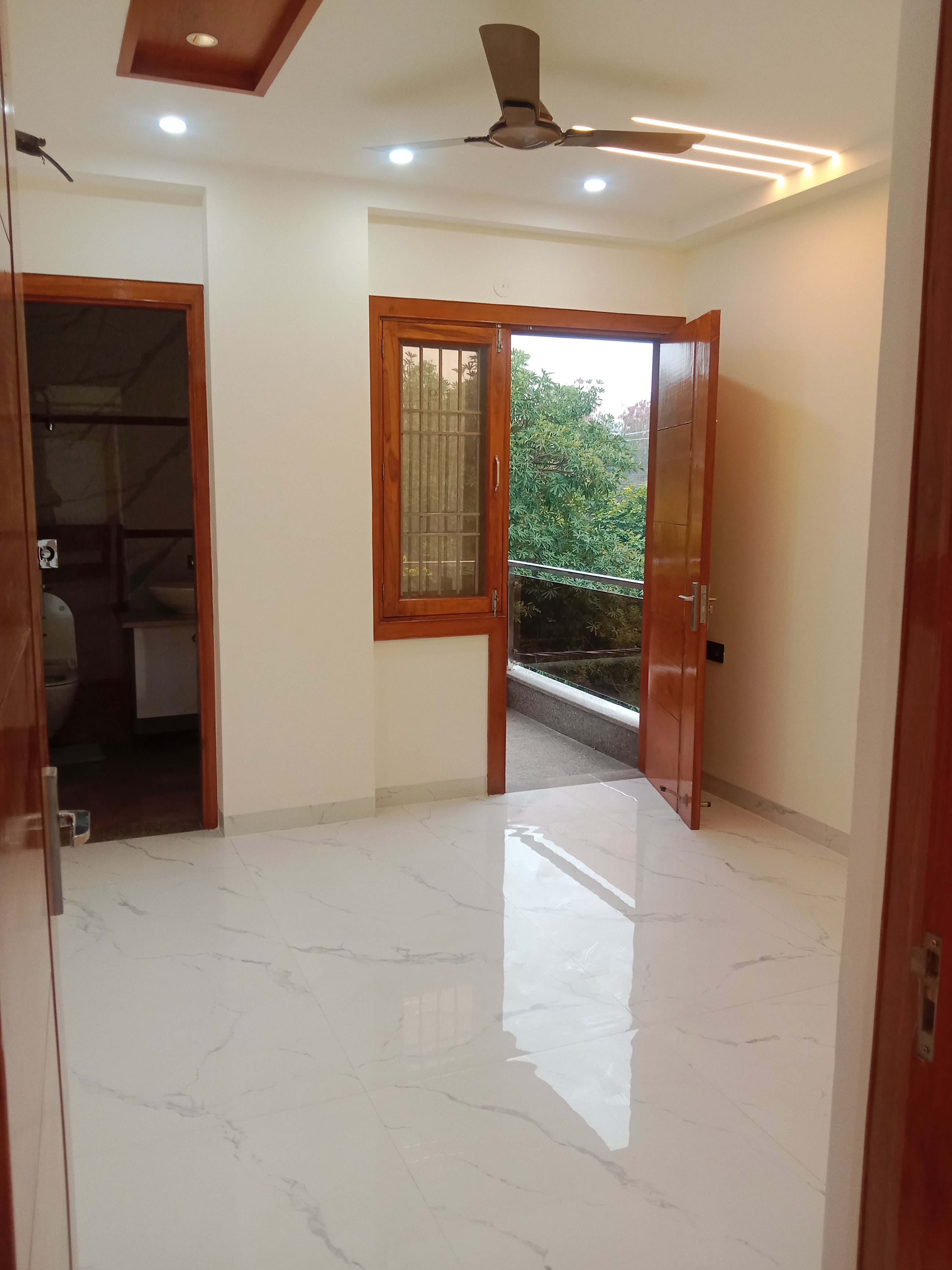 3 BHK + Pooja Room 1550 Sq.Ft. Builder Floor in Divya Kunj