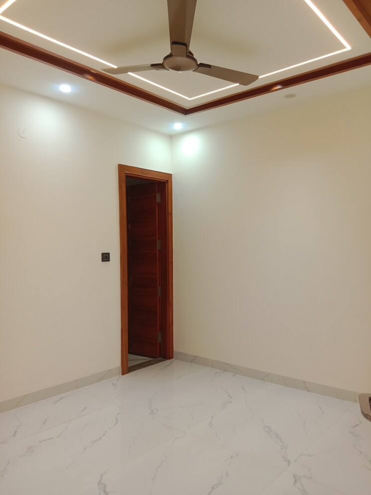 Room, divya-kunj 3 Bedroom 1550 Sq.Ft. Builder Floor In Niti Khand Ghaziabad 8690728