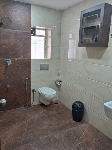 Bathroom in 1.5 BHK Apartment at Santacruz West – for Rent