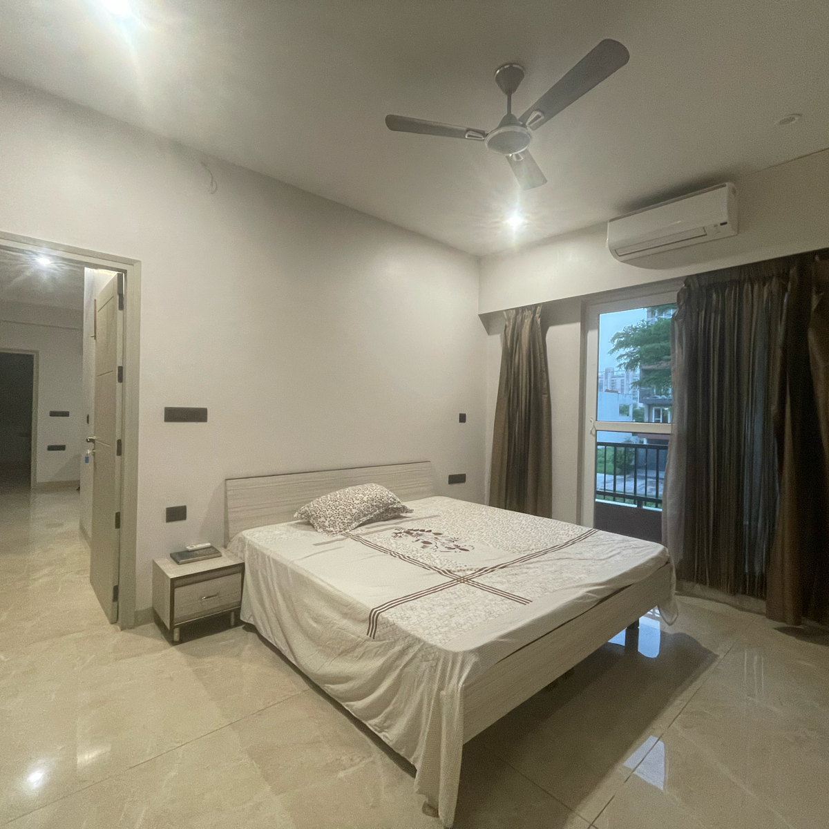 4 BHK + Servant Room,Extra Room 2950 Sq.Ft. Builder Floor in Uppal Gurgaon 99