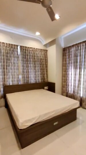 Bedroom in 6 BHK Apartment at Girgaum Chowpatty – for Sale