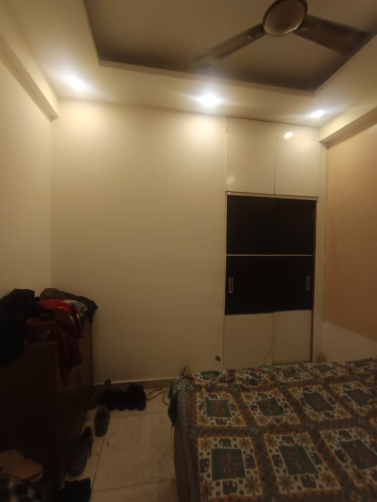 Bedroom, gyan khand ii 3 Bedroom 1100 Sq.Ft. Builder Floor In Gyan Khand ii Ghaziabad 8690759