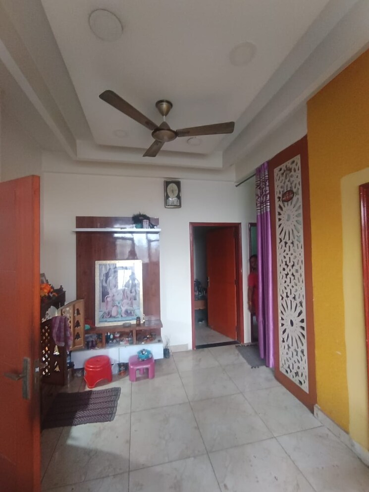 Bedroom, gyan khand ii 3 Bedroom 1100 Sq.Ft. Builder Floor In Gyan Khand ii Ghaziabad 8690759