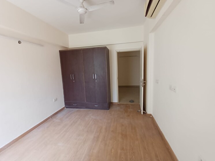 Bedroom, emaar-imperial-gardens 3 Bedroom 2025 Sq.Ft. Apartment In Sector 102 Gurgaon 8690840
