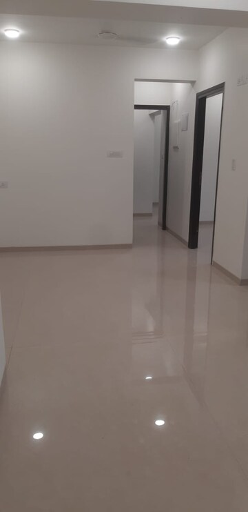 Room in 3 BHK Apartment at Rishabraj Blue Lotus, Khar West – for Sale