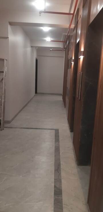 Room in 3 BHK Apartment at Rishabraj Blue Lotus, Khar West – for Sale