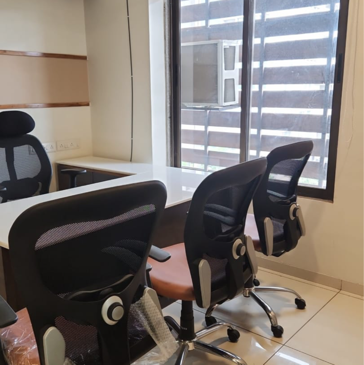 Team Area, science city Commercial Office Space 1030 Sq.Ft. In Science City Ahmedabad 8690898