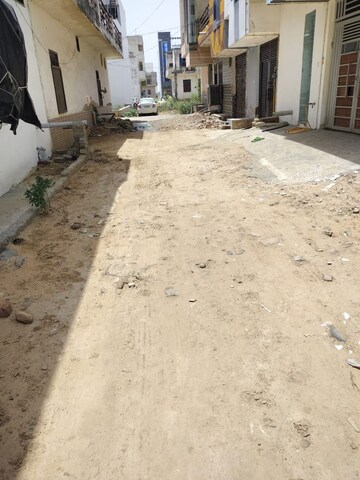  Plot For Sale in Uttam Nagar
