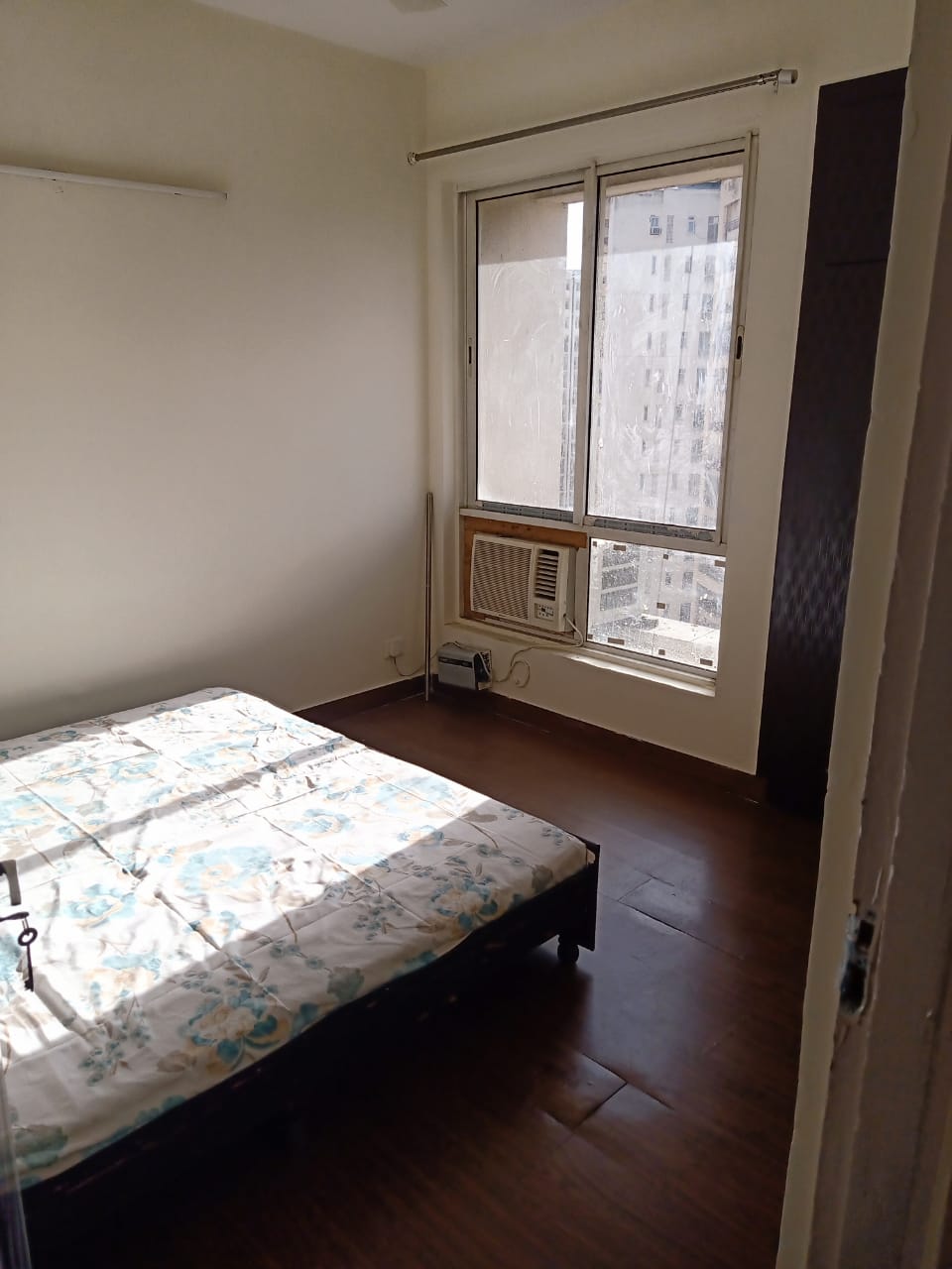 3 BHK + Servant Room Apartment For Rent in Jaypee Wish Town Klassic