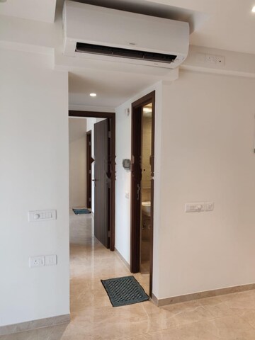 Furnished Amenities in 1 BHK Apartment at Hiranandani Regent Hill, Powai – for Rent