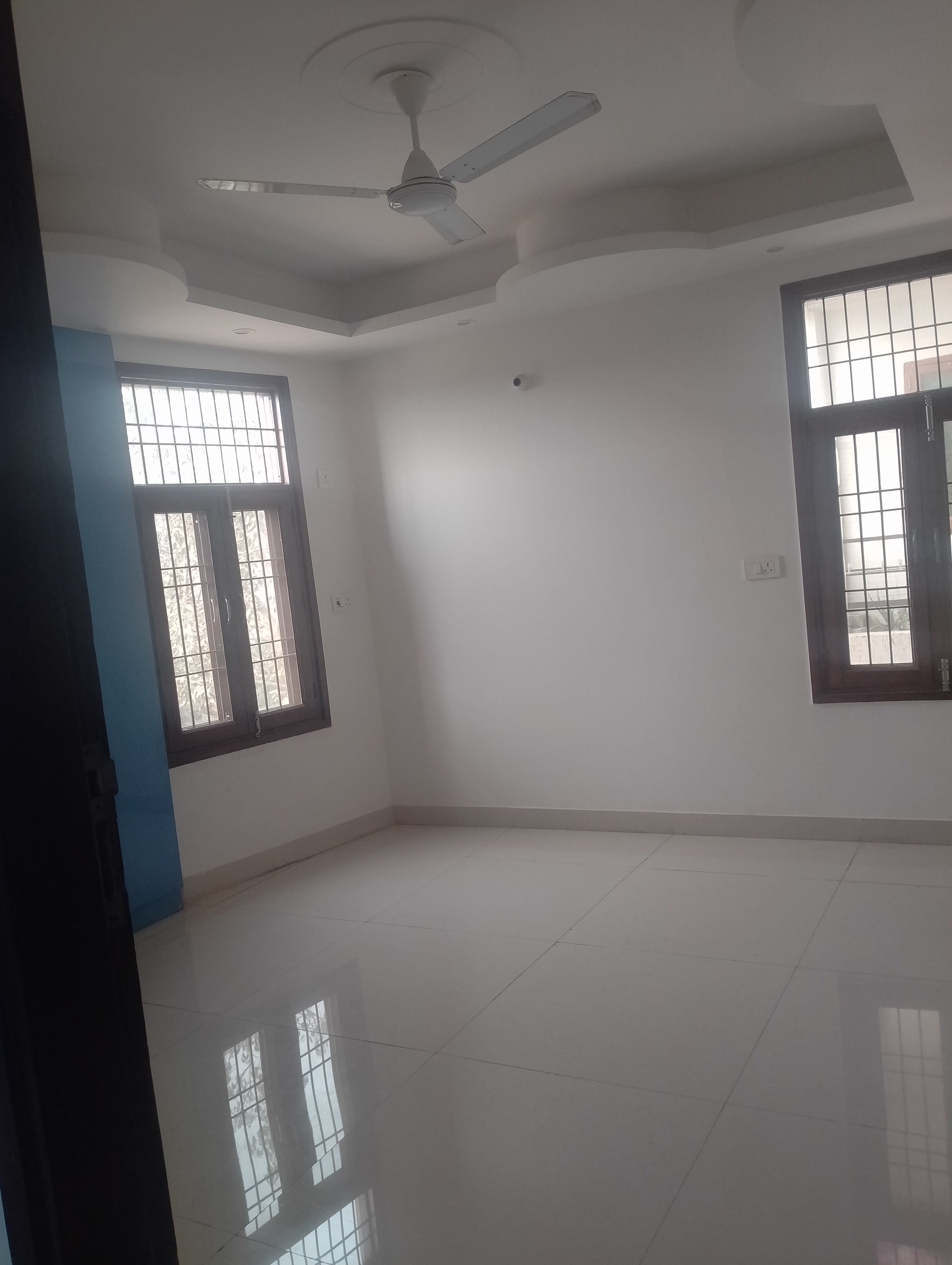 2 BHK + Servant Room Apartment For Sale in R S Property B 95a Vishwa